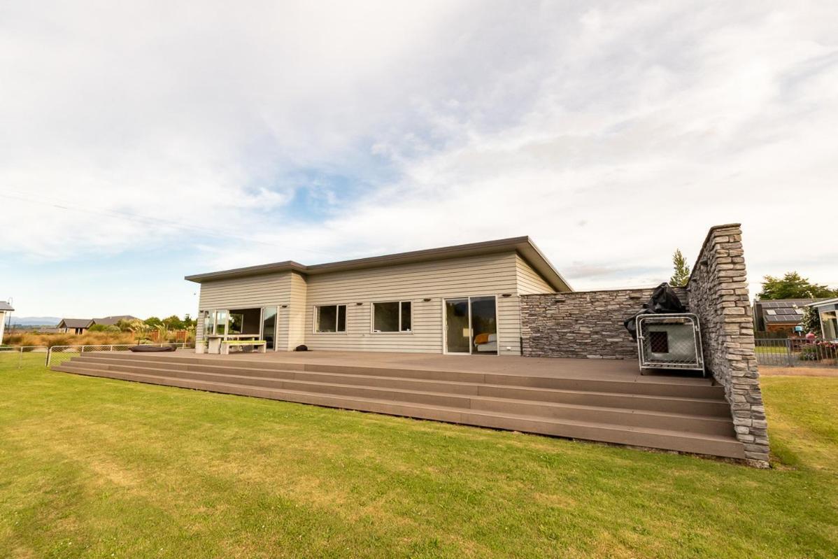 Poppa Pete'S - Te Anau Holiday Home Exterior foto